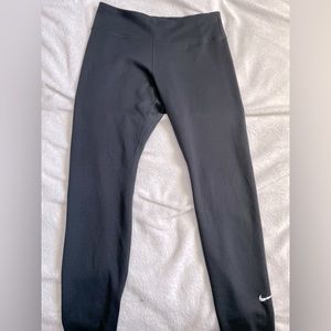 Nike Women’s One Therma Fit Leggings